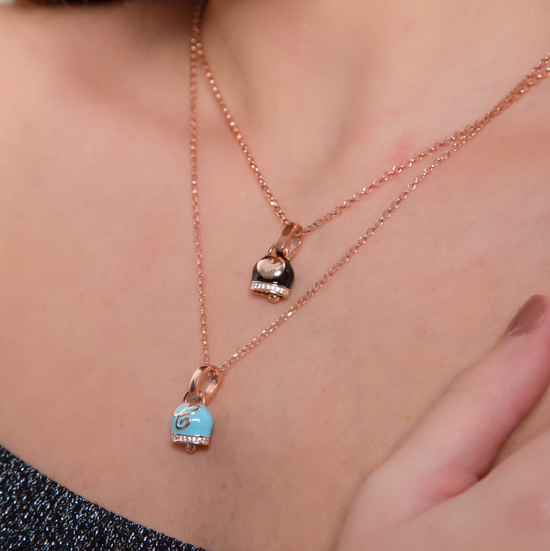 Collana con campanella piccola